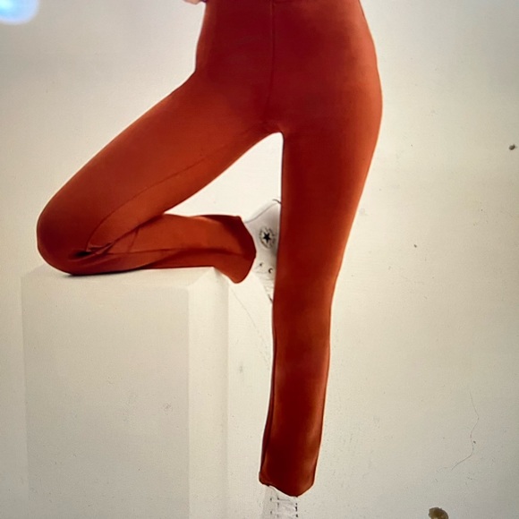 Aritzia TNA matching leggings and cardigan. - Picture 3 of 4